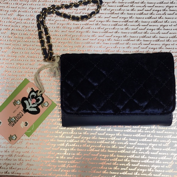 Blue Velvet wristlet NEW - Picture 6 of 7